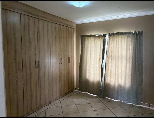 2 BEDROOM TOWNHOUSE FOR SALE IN RIVERSDALE